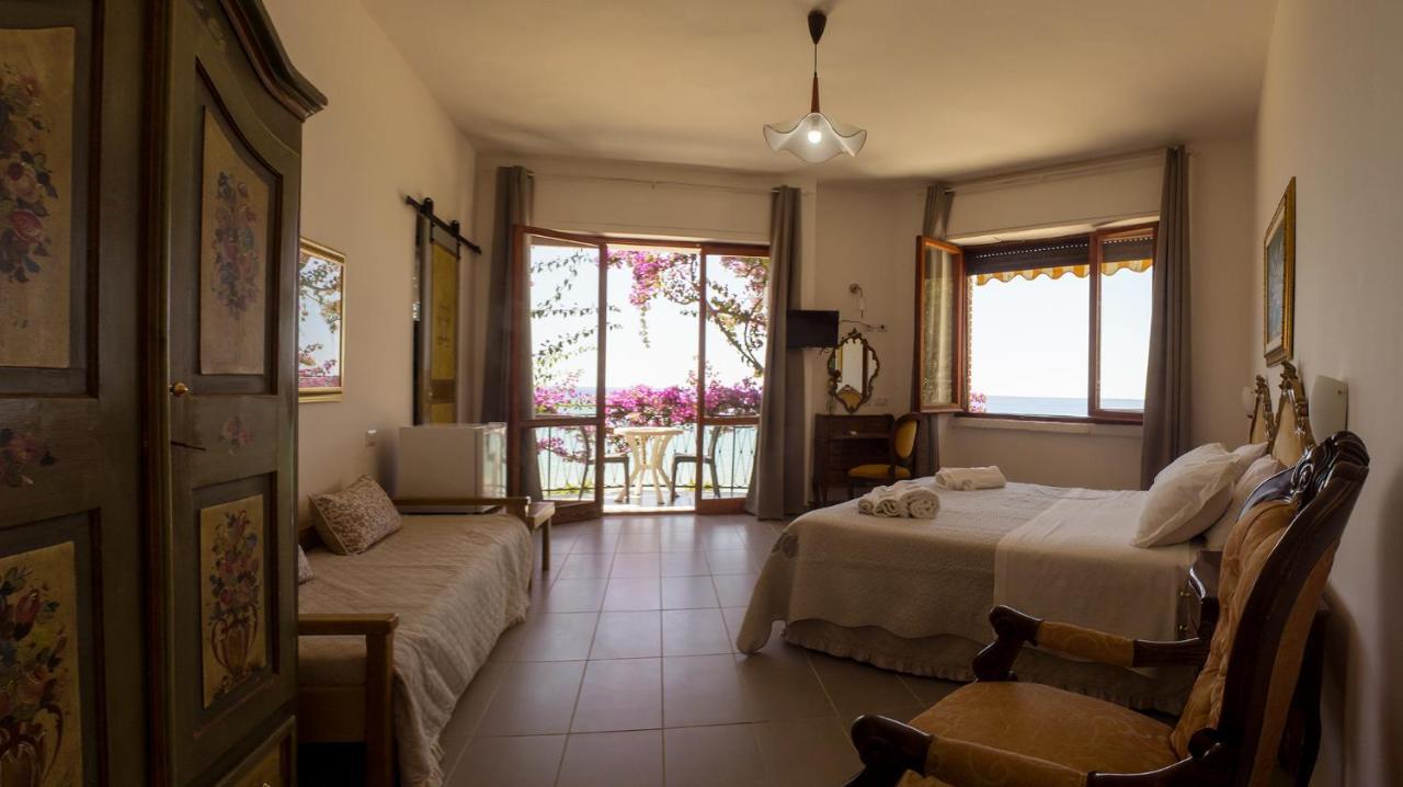 Hotel Sarina