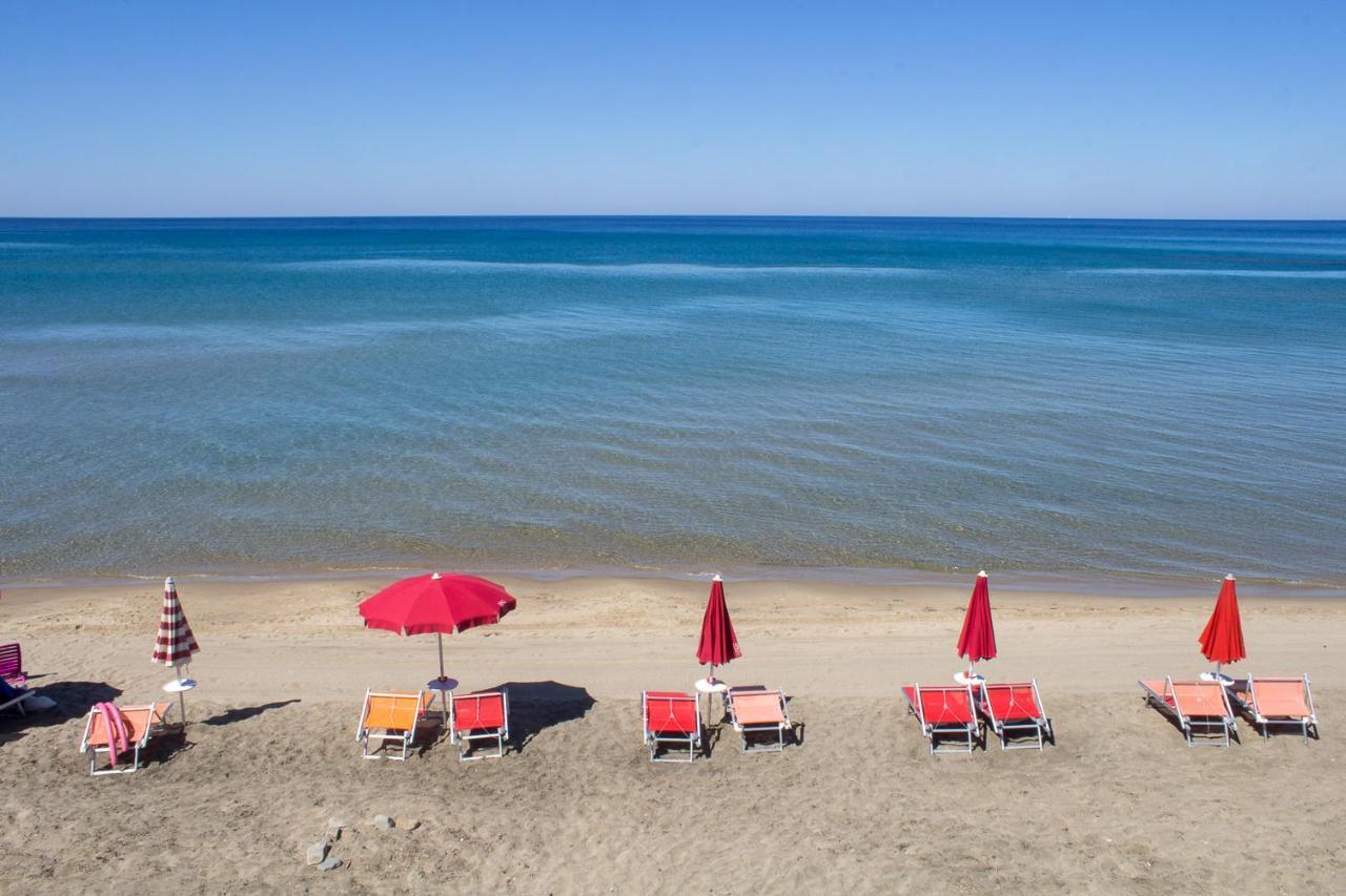 Sarina Hotel
