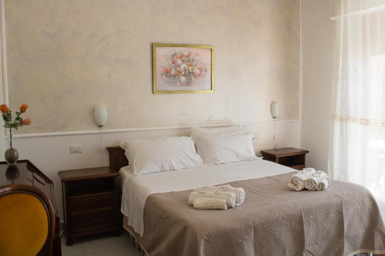 Hotel Sarina